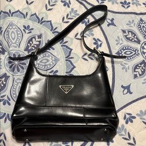 Women’s Black Leather Shoulder Bag